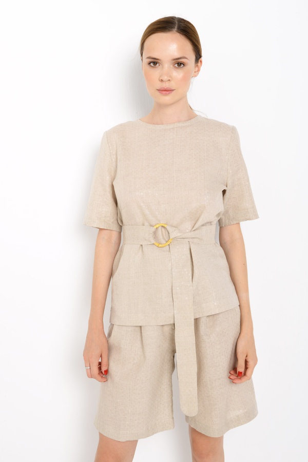 Льняной костюм с шортами, бежевый