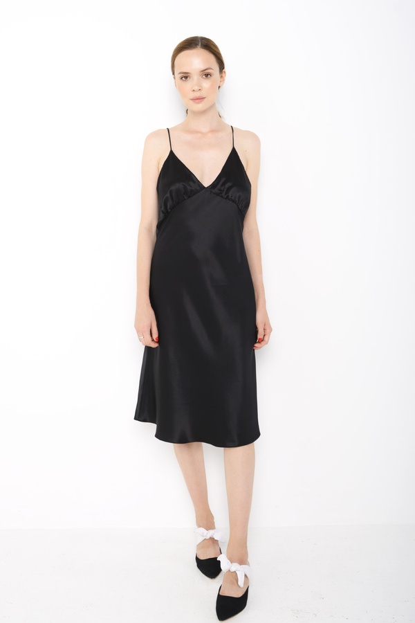 Платье из шёлка, черное