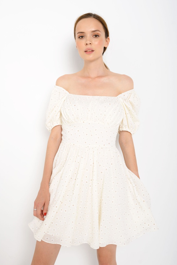 Платье на поясе-кокетка, молочное в ромашку