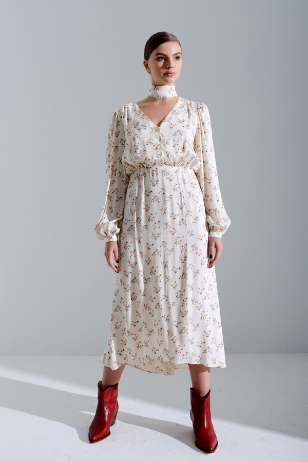 Платье с цветочным принтом, молочное